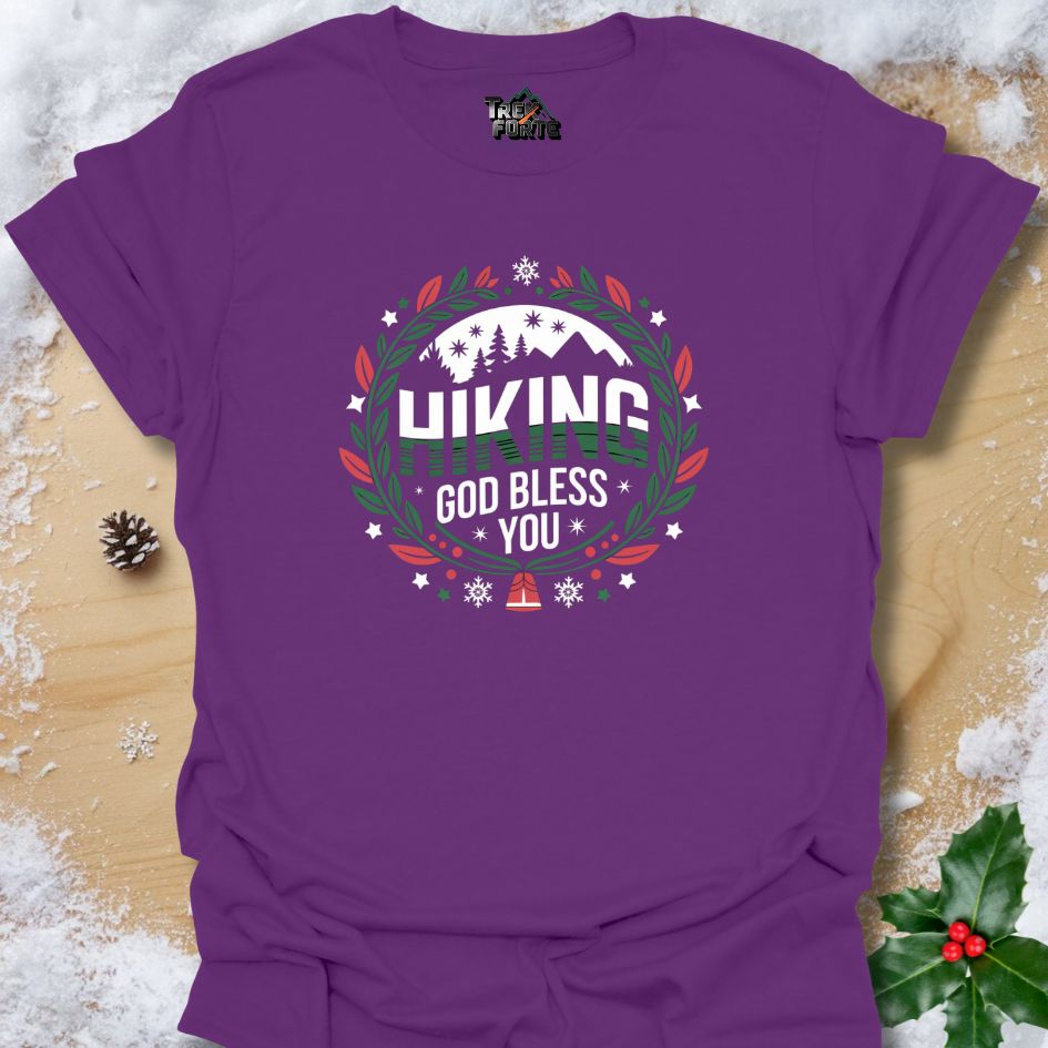 HIKING T-Shirt | Festive Hiking Design with Mountains, Snowflakes & Wreath