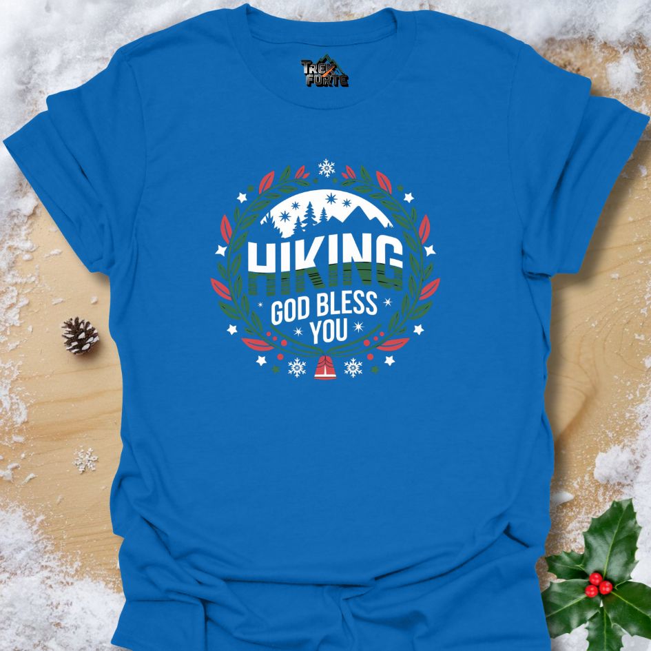 HIKING T-Shirt | Festive Hiking Design with Mountains, Snowflakes & Wreath