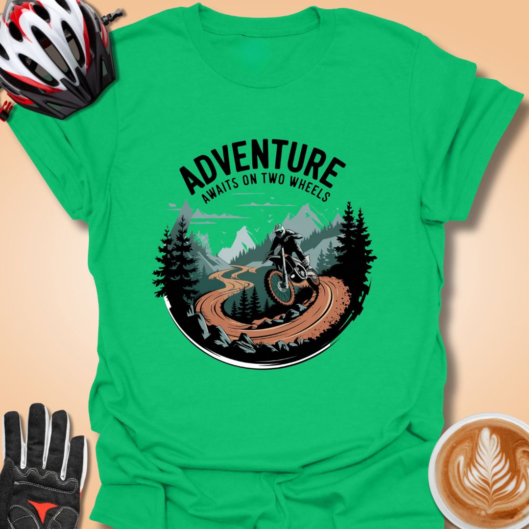 T-Shirt Irish Green / S Adventure awaits on two wheels