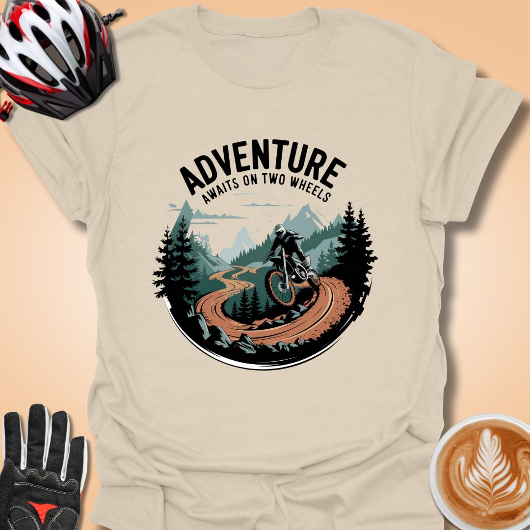 T-Shirt Natural / S Adventure awaits on two wheels