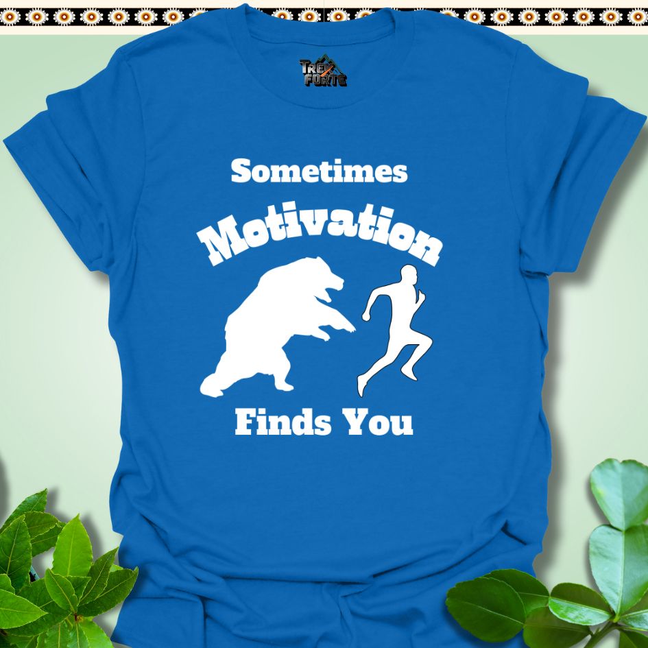 T-Shirt Royal / S Motivation Finds You